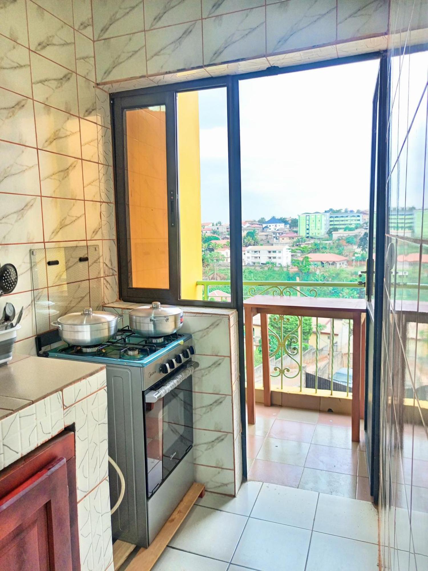 Residence Des 7 Collines Яунде Экстерьер фото