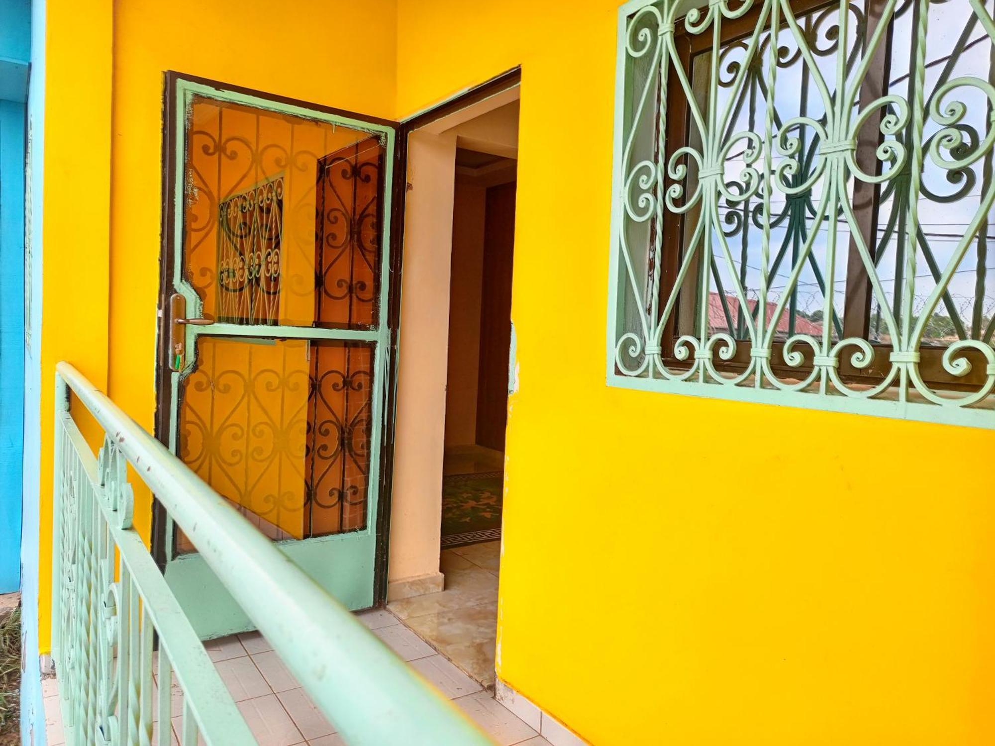 Residence Des 7 Collines Яунде Экстерьер фото
