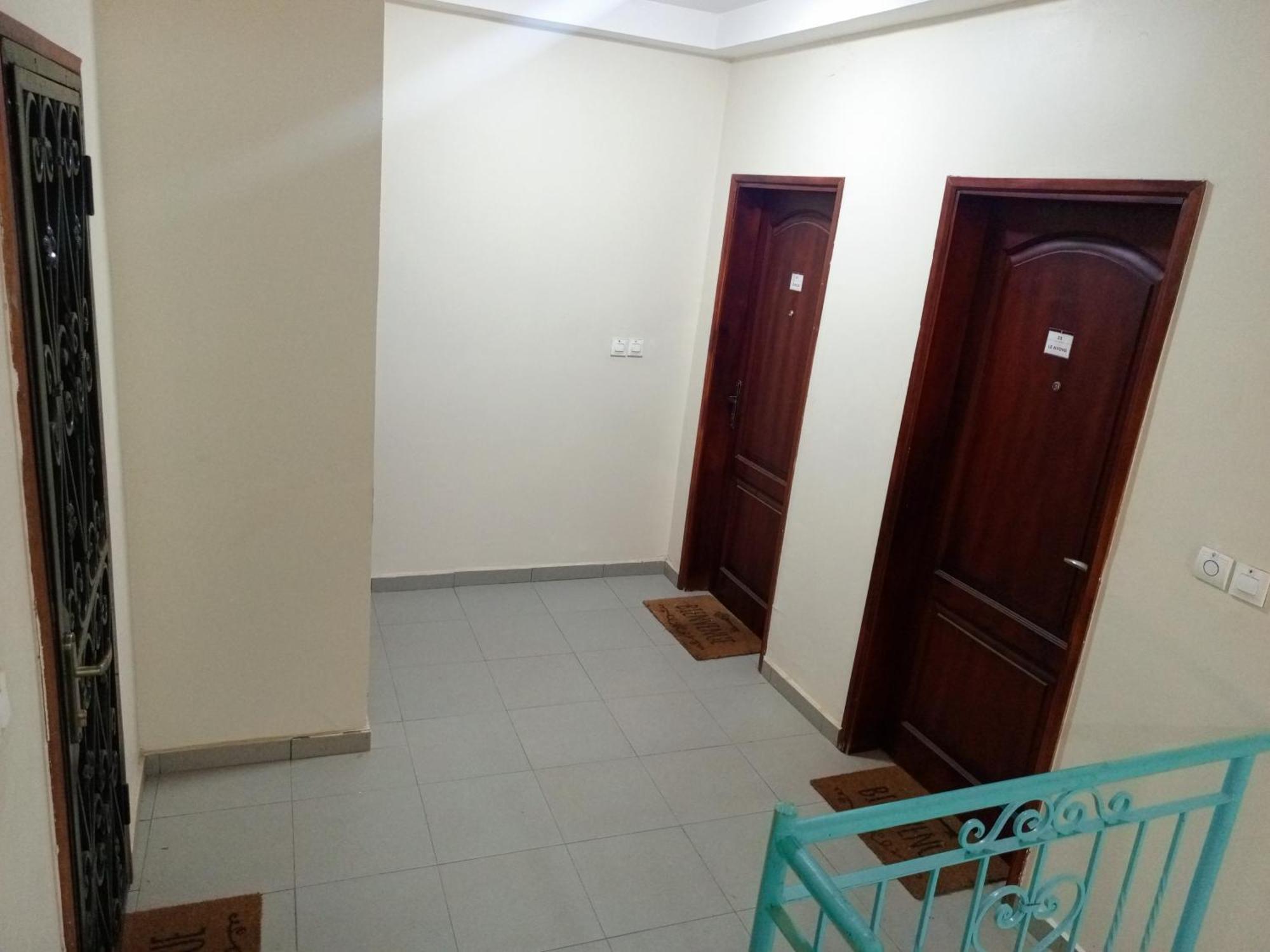 Residence Des 7 Collines Яунде Экстерьер фото