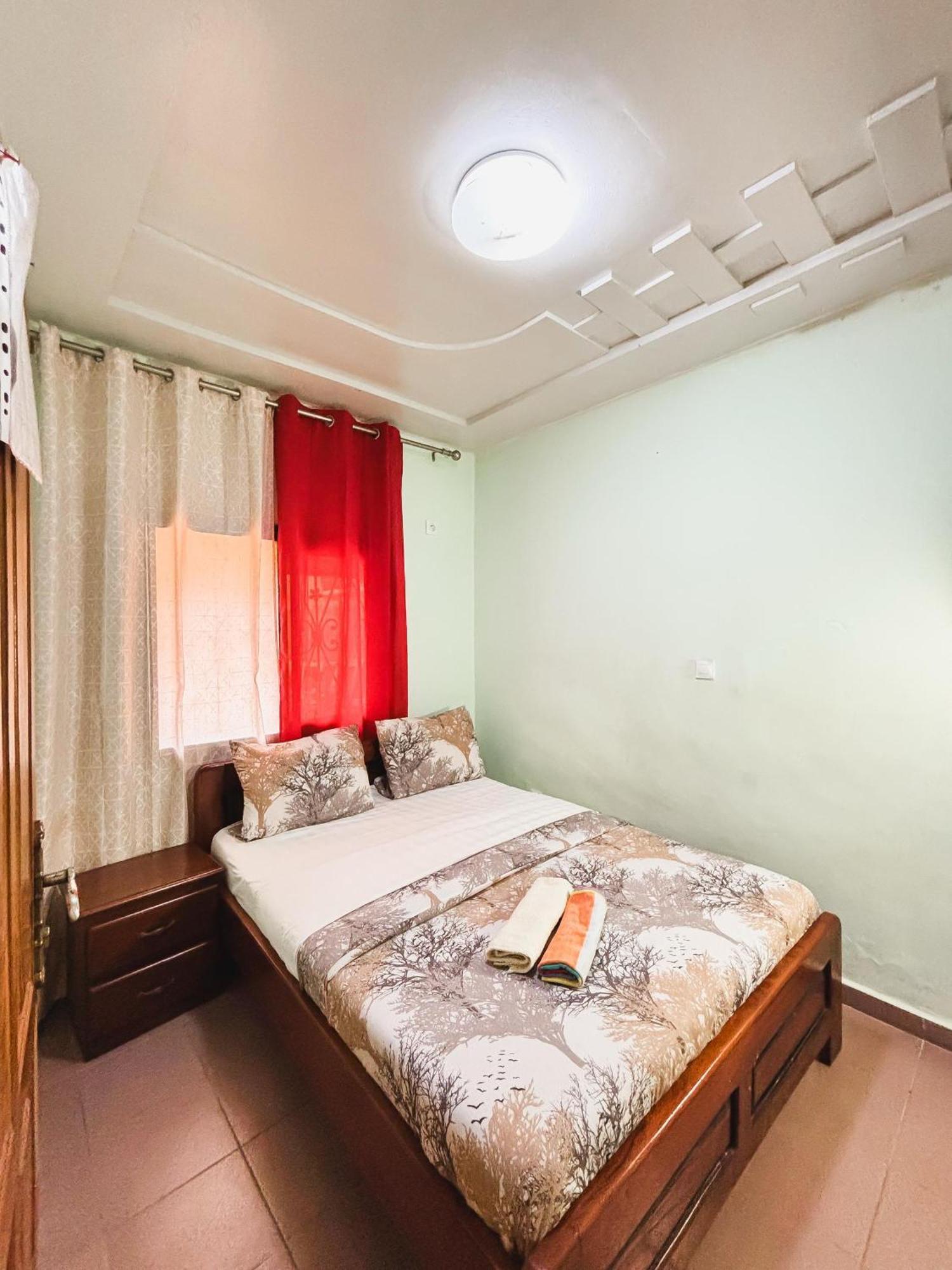 Residence Des 7 Collines Яунде Экстерьер фото